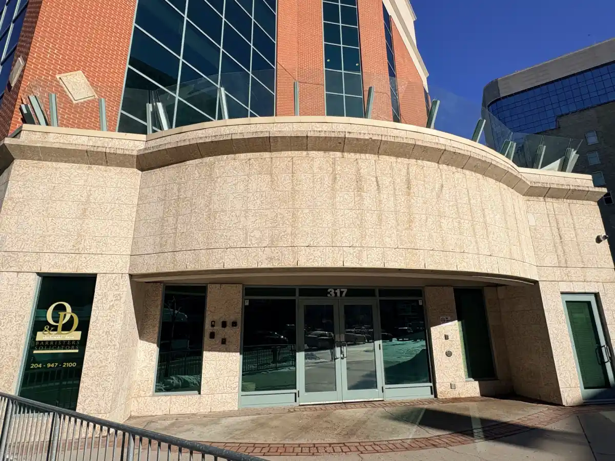 Olschewski Davie - 317 Donald St Winnipeg - Storefront